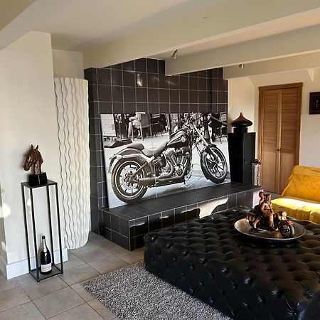 נורת וונקובר Grouse Cheerful Large Private Bedroom, Bath, Shared Deck, Pool, Hot Tub מראה חיצוני תמונה