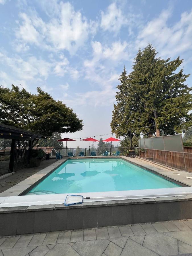 נורת וונקובר Grouse Cheerful Large Private Bedroom, Bath, Shared Deck, Pool, Hot Tub מראה חיצוני תמונה
